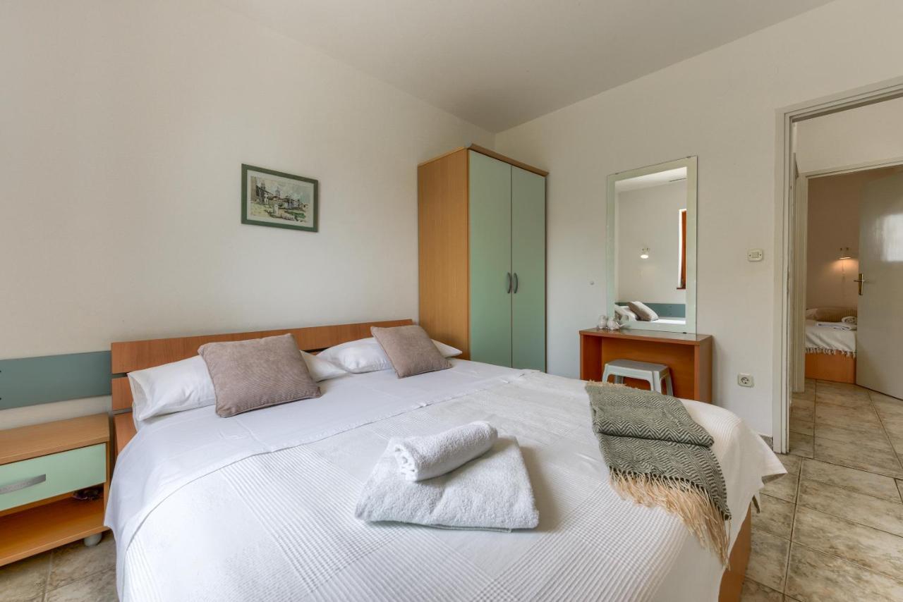 Apartments Andi بيتريتْشاني المظهر الخارجي الصورة